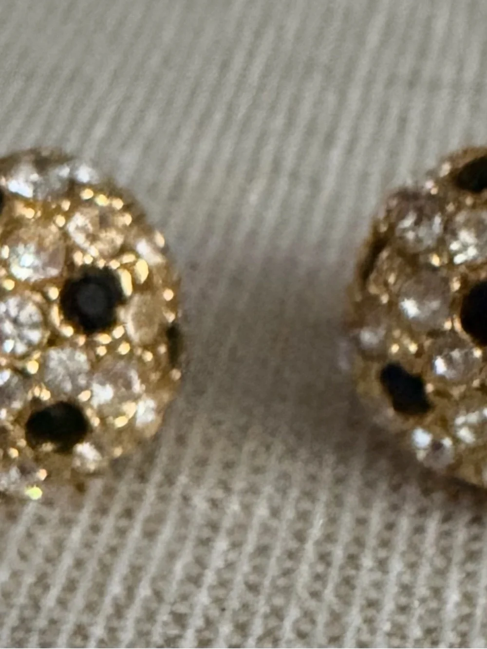 Vintage Kenneth Jay Lane Gold-Tone Crystal Clip-On Earrings Excellent Condition. - Picture 3 of 6